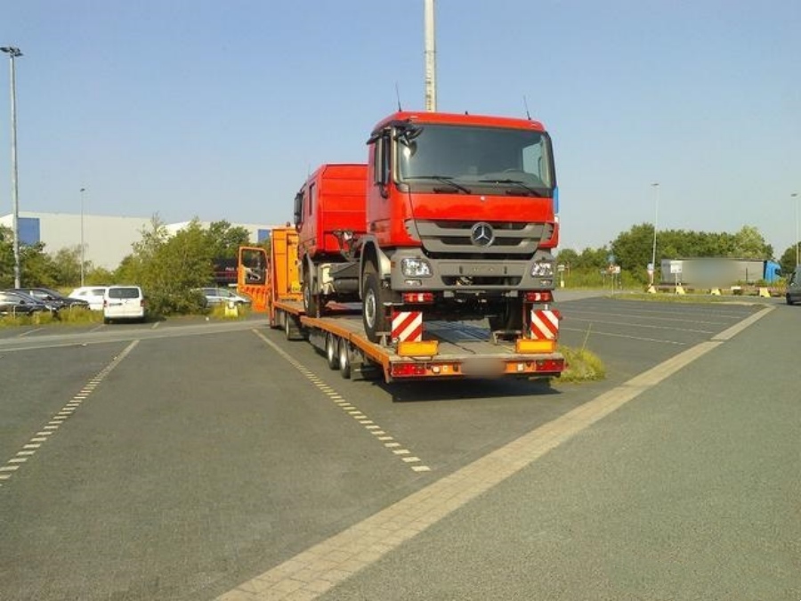 Benz 4WD Fire Truck with Dual Cabins — a Street Combat Master (3)