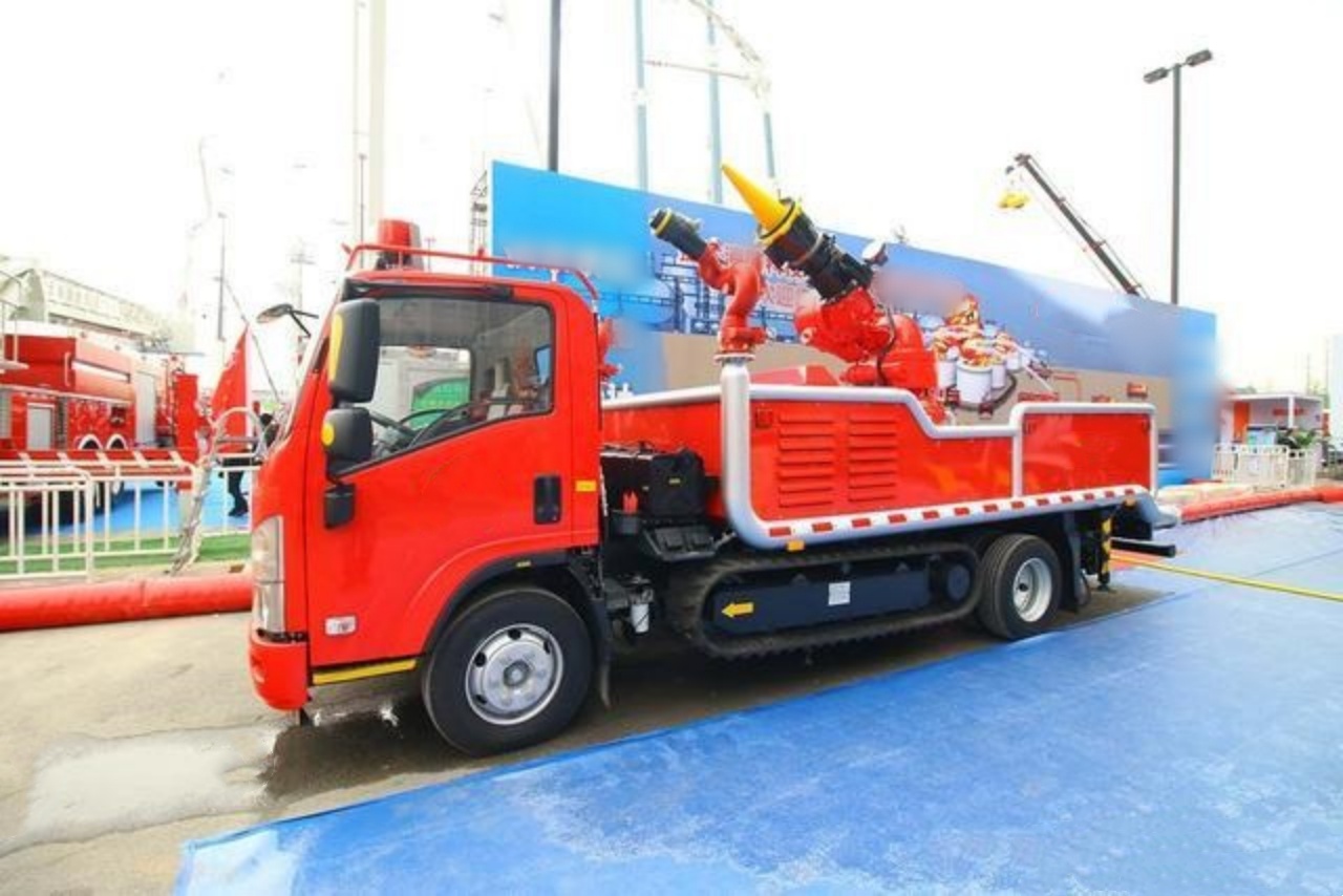 ISUZU 700P Remote Control Fire Truck (3)