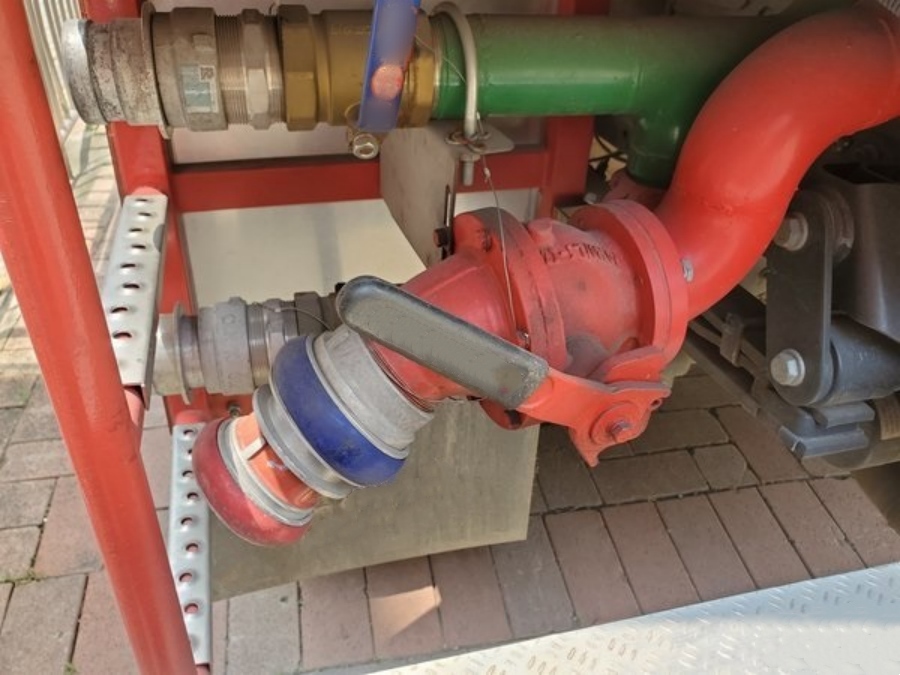 IVECO Eurocargo 3000-Liter Small Foam Fire Truck – The Top Choice for Urban Firefighting! (16)