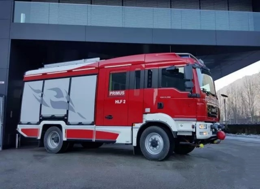 PRIMUS Combination Fire Rescue Truck – Military-grade Quality! (3)