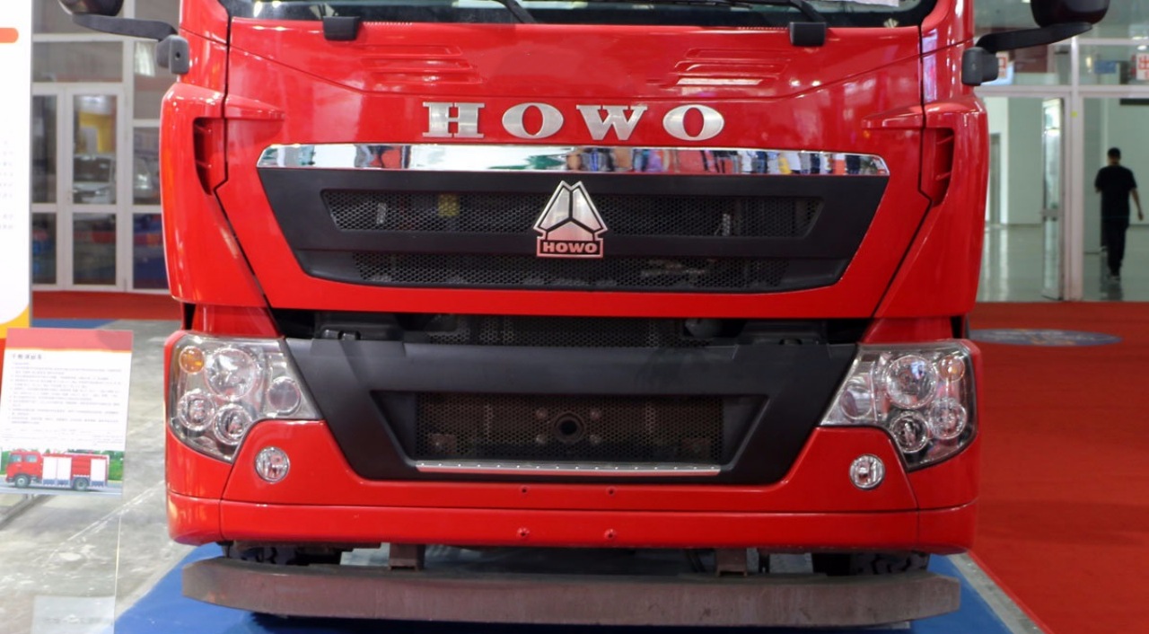 Professional Double-row Cab, HOWO T5G 4x2 Dry Powder Fire Truck (2)