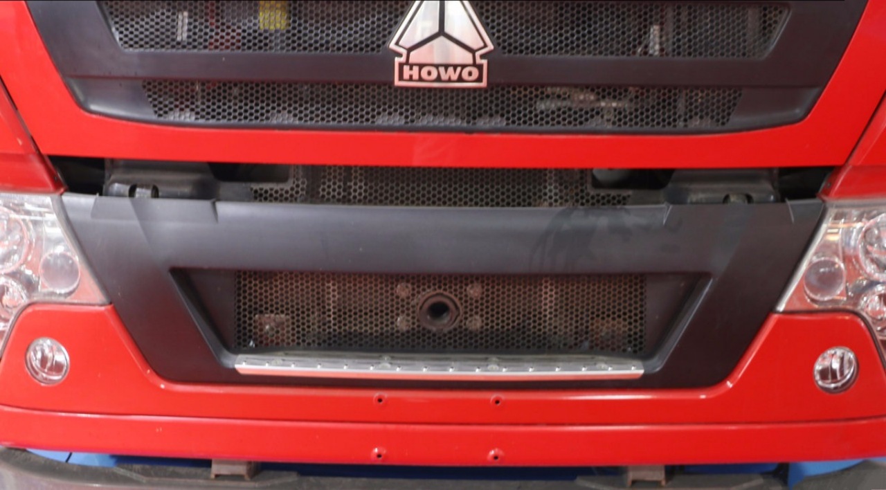 Professional Double-row Cab, HOWO T5G 4x2 Dry Powder Fire Truck (4)
