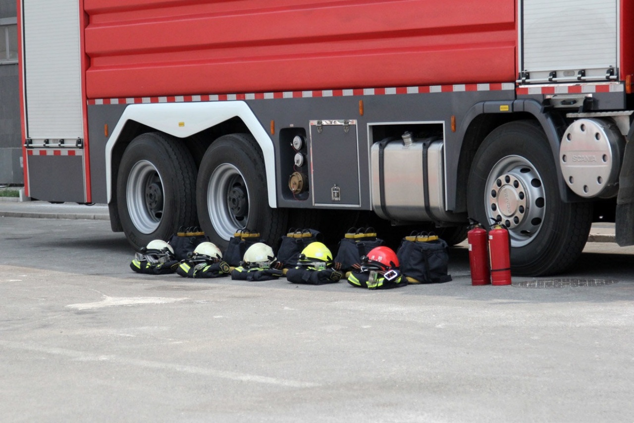 SCANIA R620 8x4 620-horsepower Fire Truck — as Fast as a Sports Car! (3)