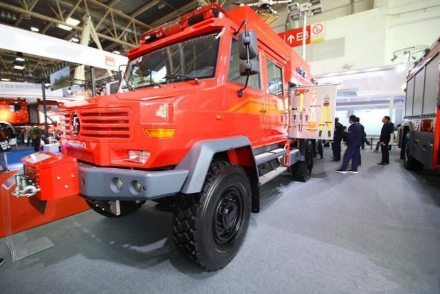 SHACMAN 4X4 Wildland Fire Truck, All-Terrain Emergency Rescue (2)