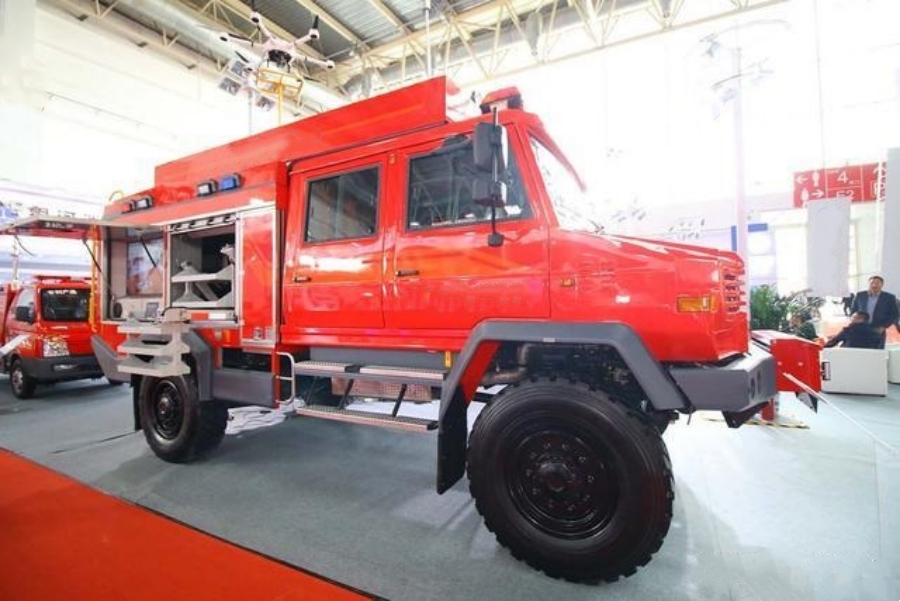 SHACMAN 4X4 Wildland Fire Truck, All-Terrain Emergency Rescue (3)