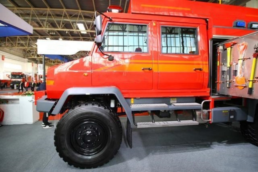 SHACMAN 4X4 Wildland Fire Truck, All-Terrain Emergency Rescue (6)