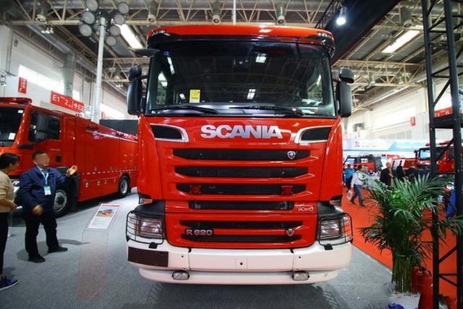 Scania R620 8x4 18000 Liter Water Foam Fire Truck, V8 Flagship! (2)
