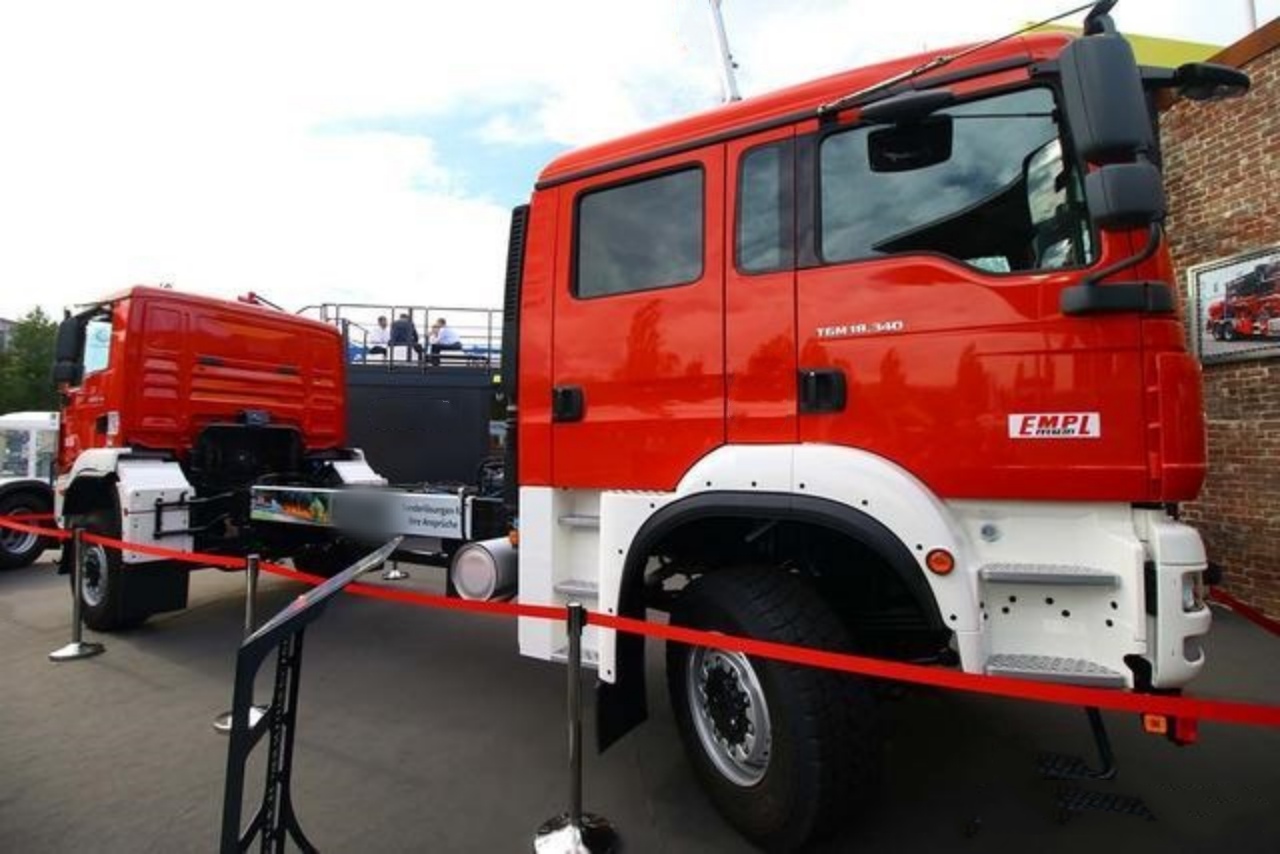 The Core of the MAN TGM Dual-cab Fire Truck — Chassis Disassembly! (8)