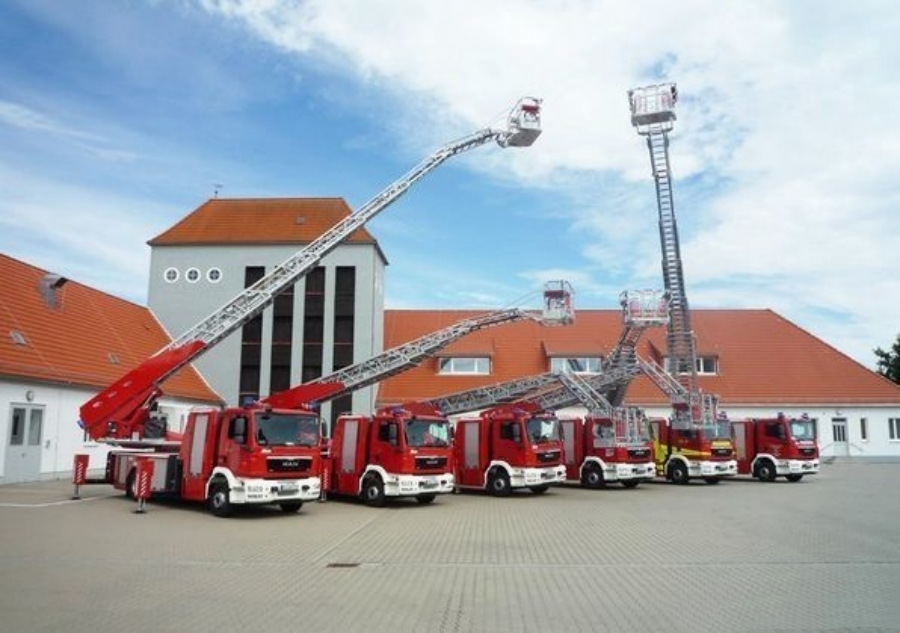 The Development History of Aerial Fire Trucks (15)