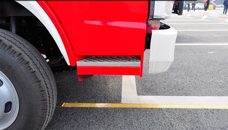 3500L Dongfeng DFAC Furuika Small Fire Truck, Refined Appearance! (6)