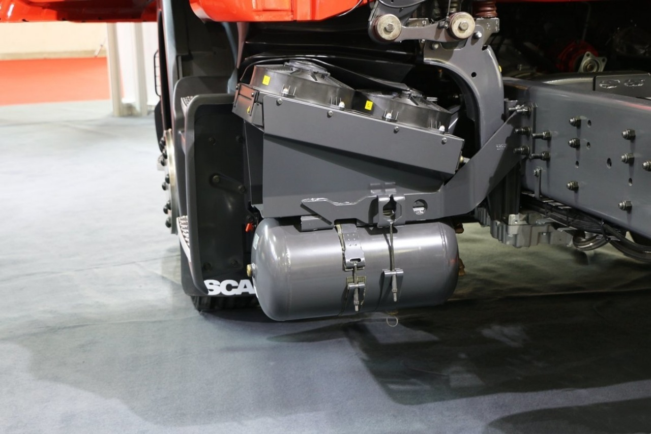 Differences between Fire Truck Chassis and Regular Vehicle Chassis—The Parts are Interchangeable! (8)