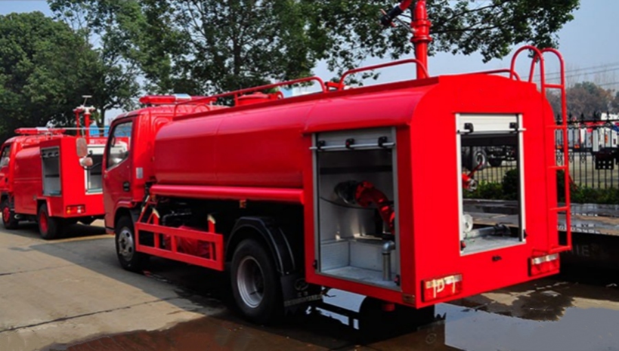 Dongfeng Duolika D6 Single-Axle Water Tanker Fire Truck – A Firefighting Expert! (4)