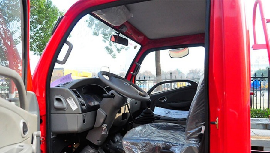 Dongfeng Duolika D6 Single-Axle Water Tanker Fire Truck – A Firefighting Expert! (7)