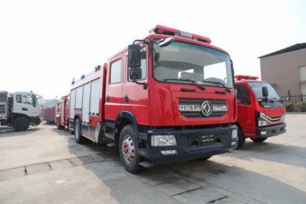 Dongfeng Duolika D9 Double-Cab Euro VI 5CBM Water Tanker Fire Truck – Purpose-Built!