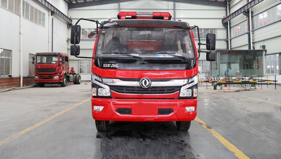 Dongfeng K7 Double-Row EURO VI 5 Ton Water Tanker Fire Truck – Efficient Firefighting! (2)