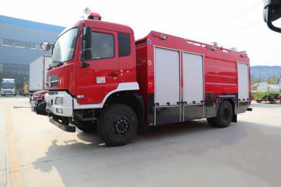 Dongfeng Tianjin EURO VI 4×4 Wildland Fire Truck – The Forest Firefighting Vanguard! (2)