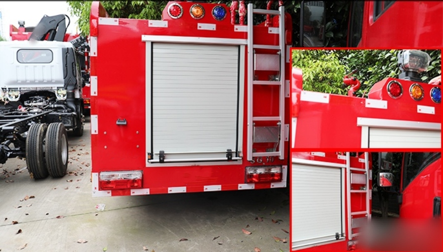 Essential for Community Firefighting Dongfeng Double Cab EURO VI 4x2 Small Water Tanker Fire Truck (6)