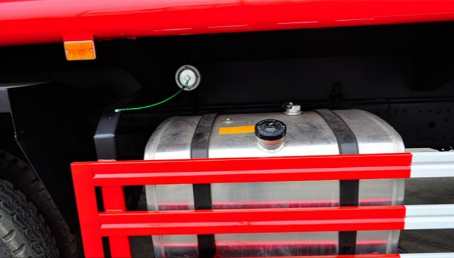 Foton Auman ETX 8×4 Water Tanker Fire Truck, Powerful Performance! (8)