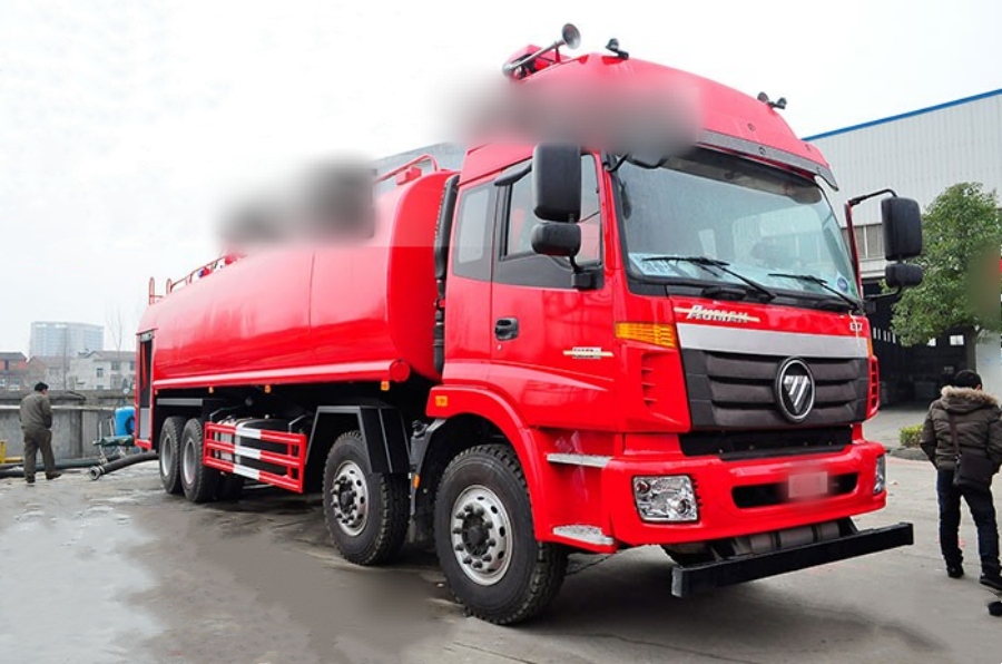 Foton Auman ETX 8×4 Water Tanker Fire Truck, Powerful Performance!