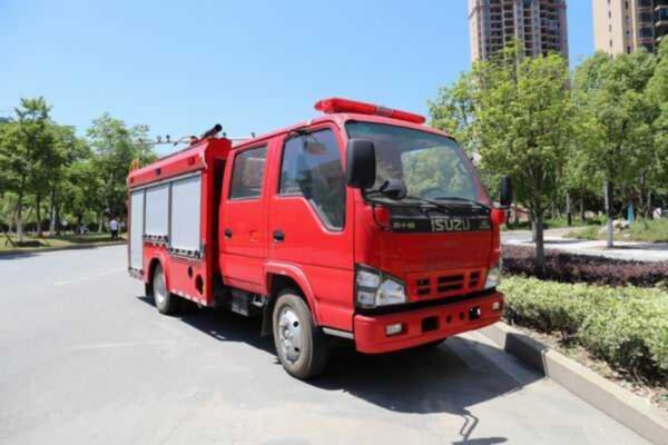 ISUZU Double-Row EURO VI 2000L Small Foam Fire Truck, Specially Designed for Factory Use!