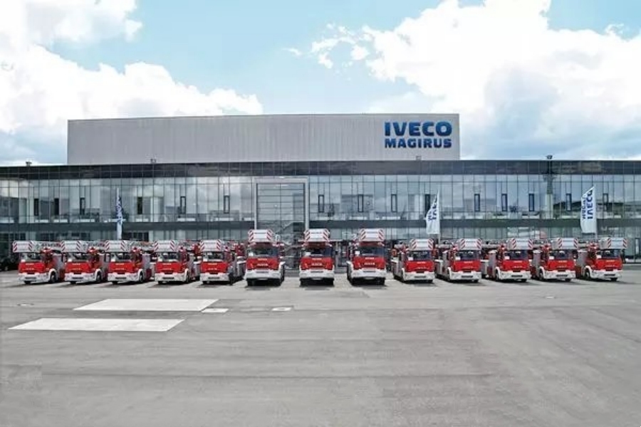 IVECO Magirus Aerial Ladder Fire Truck – A Century-Long Legend!