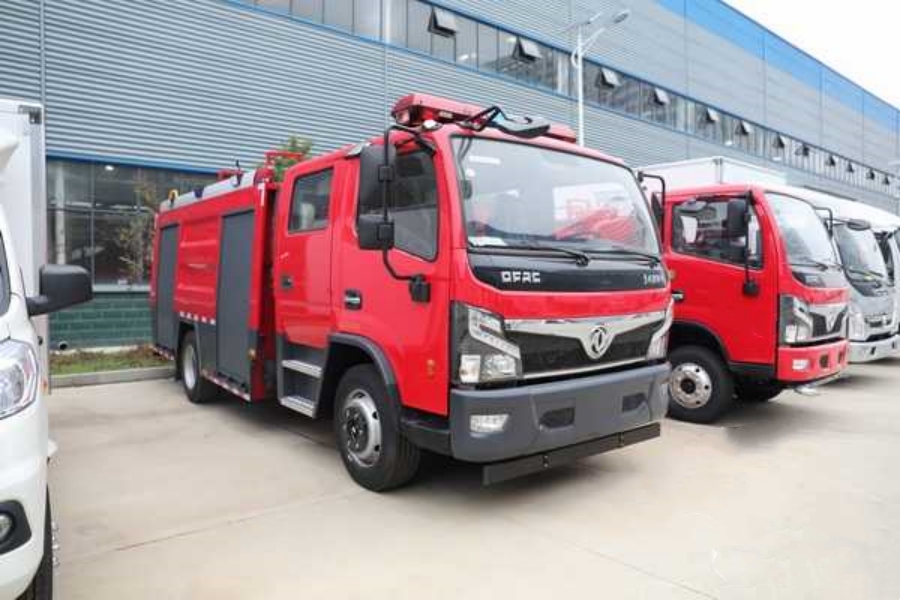Introduction to Dongfeng Furika 4CBM Double-Row Euro VI Foam Fire Truck (1)