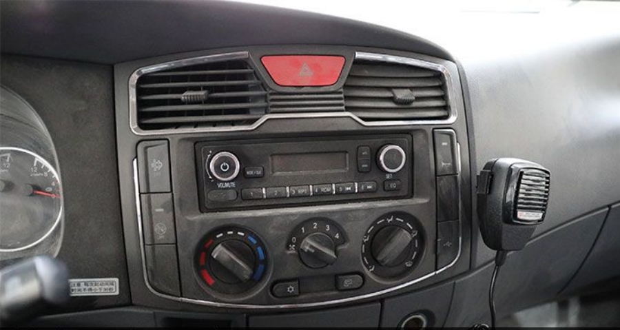 Review of the Dongfeng K7 Double-Row EURO VI Water Tanker Fire Truck Cab (5)