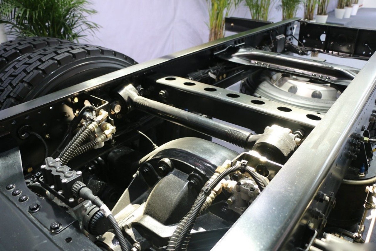 SAIC Hongyan 4-door Fire Truck — a Specialized Vehicle for Dedicated Use! (6)