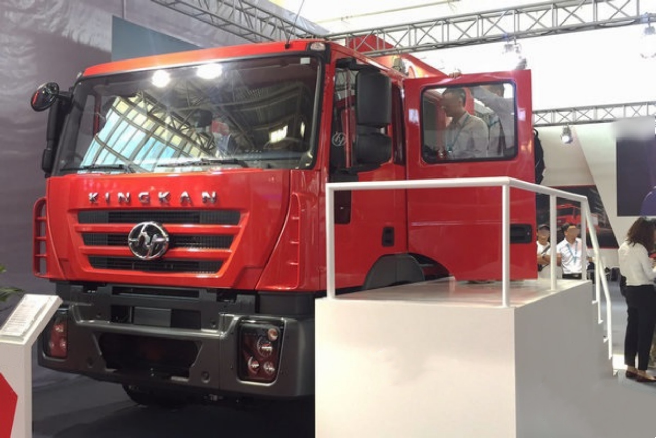 SAIC Hongyan 4-door Fire Truck — a Specialized Vehicle for Dedicated Use!