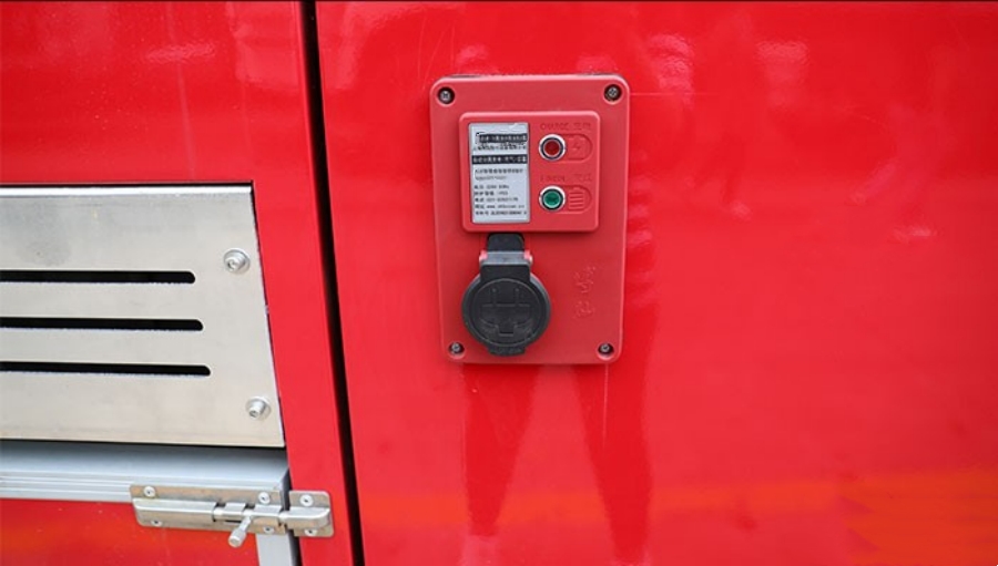 SINOTRUK HOWO 6X4 EURO VI 12 CBM Foam Fire Truck — Efficient Firefighting! (5)