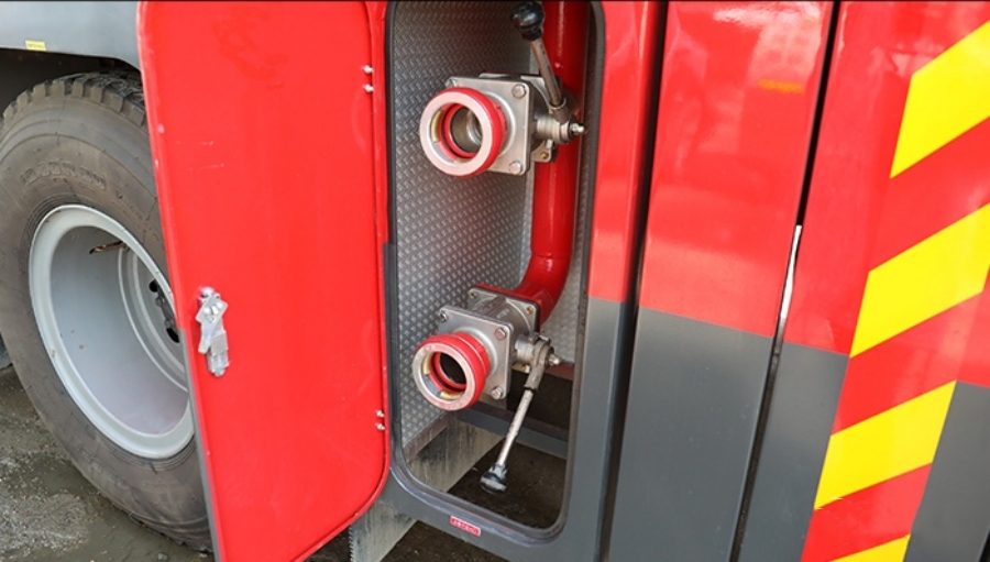 Sinotruk HOWO EURO VI 32M Aerial Water Tower Fire Truck – The Long-Arm Hero! (6)