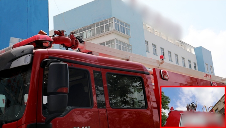 Sinotruk HOWO EURO VI 32M Aerial Water Tower Fire Truck – The Long-Arm Hero! (8)