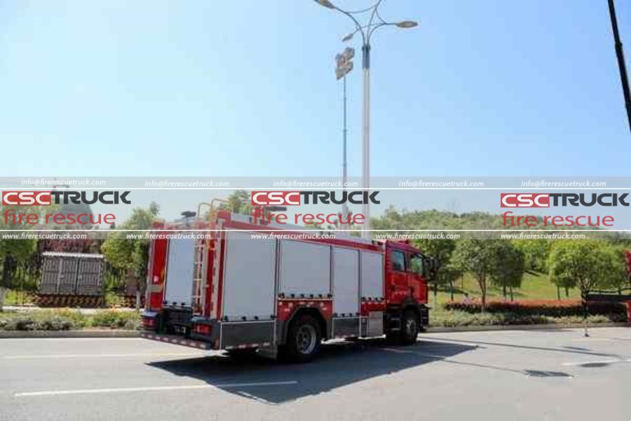 Sinotruk Sitrak Double-Row EURO VI 5CBM Compressed Air Foam Fire Truck – Performance First! (3)