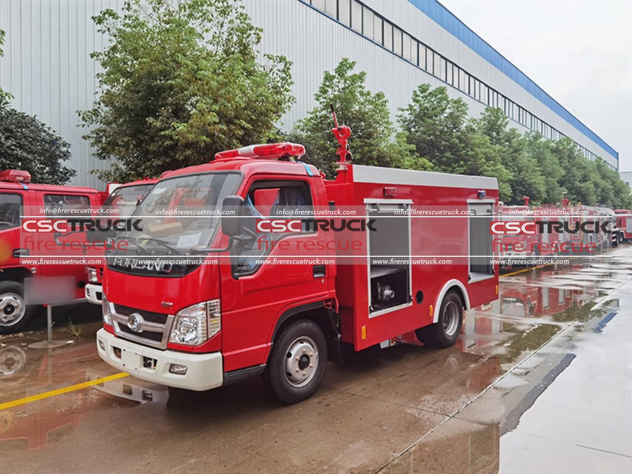 2 משאיות כיבוי מיניאטוריות של CBM (3) 2 משאיות כיבוי מיניאטוריות של CBM (3)