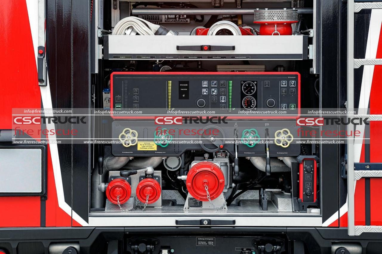 Mercedes-Benz 4x4 4500L Water Foam Fire Truck (3) Mercedes-Benz 4x4 4500L Water Foam Fire Truck (3)