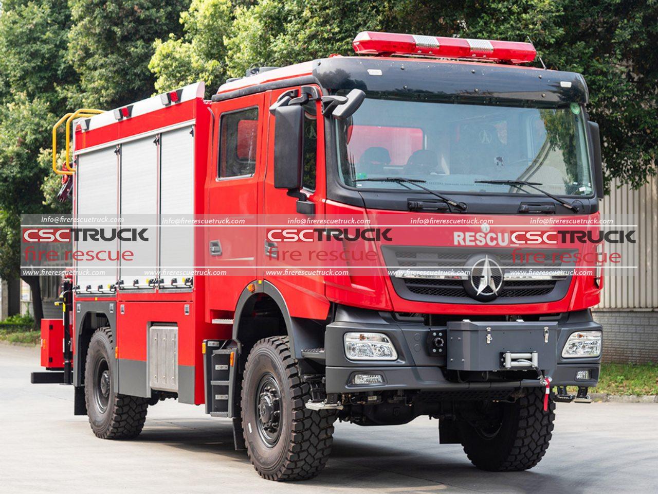 4x4 Rescue Truck Mounted 6ton PALFINGER Crane (2)