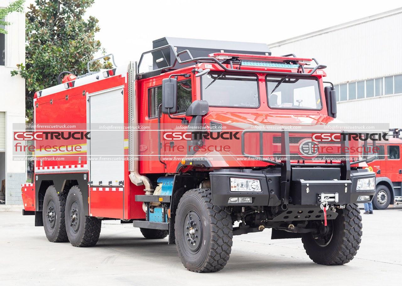 6x6 Wildland brandbilsmonterad 6tons PALFINGER-kran (2)