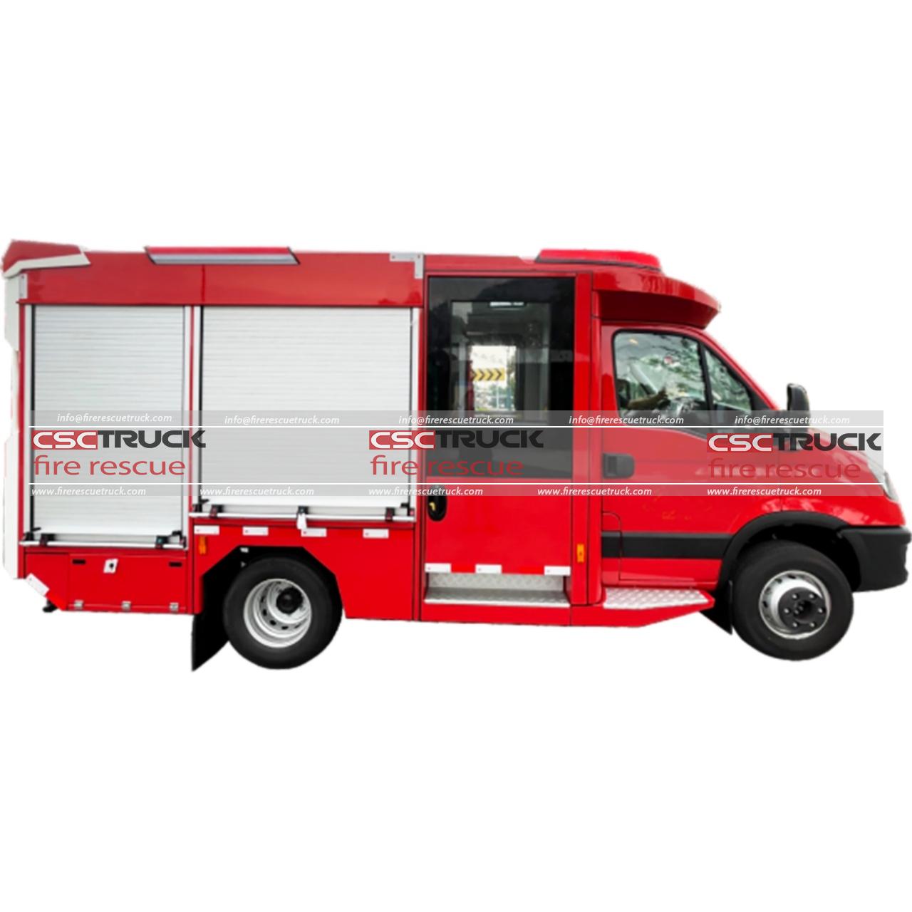 IVECO 1000L Mini Water Foam Fire Truck (2)