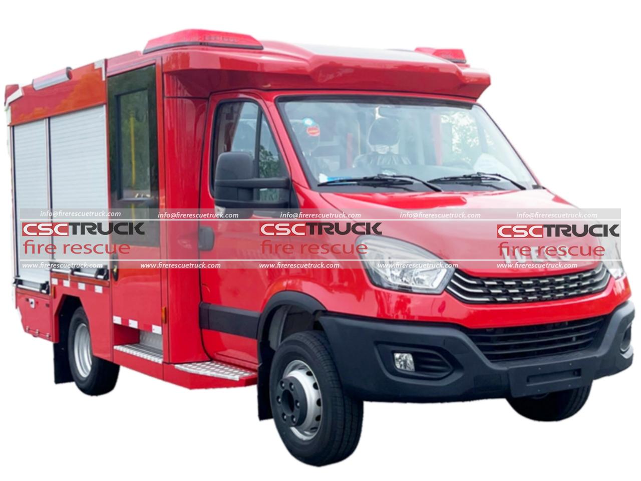 IVECO 1000L Mini Water Foam Fire Truck