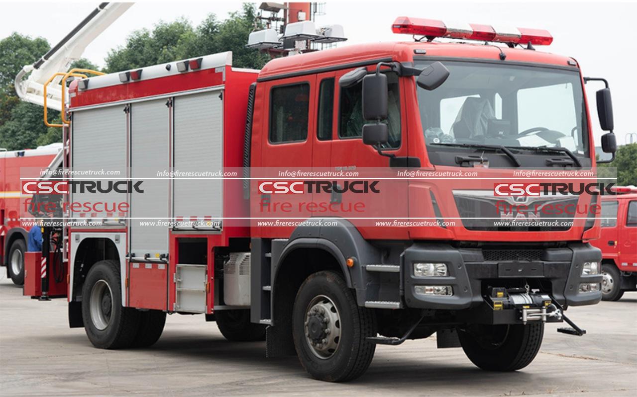 MAN 4x4 Rescue Fire Truck Mounted 6ton Palfinger Crane (2)