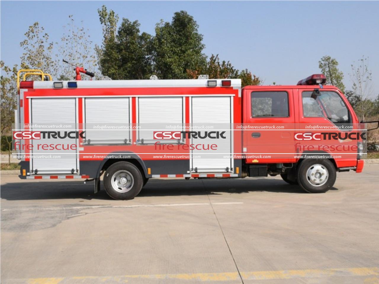 ISUZU 3T Water Foam Small Fire Truck (4) ISUZU 3T Water Foam Small Fire Truck (4)