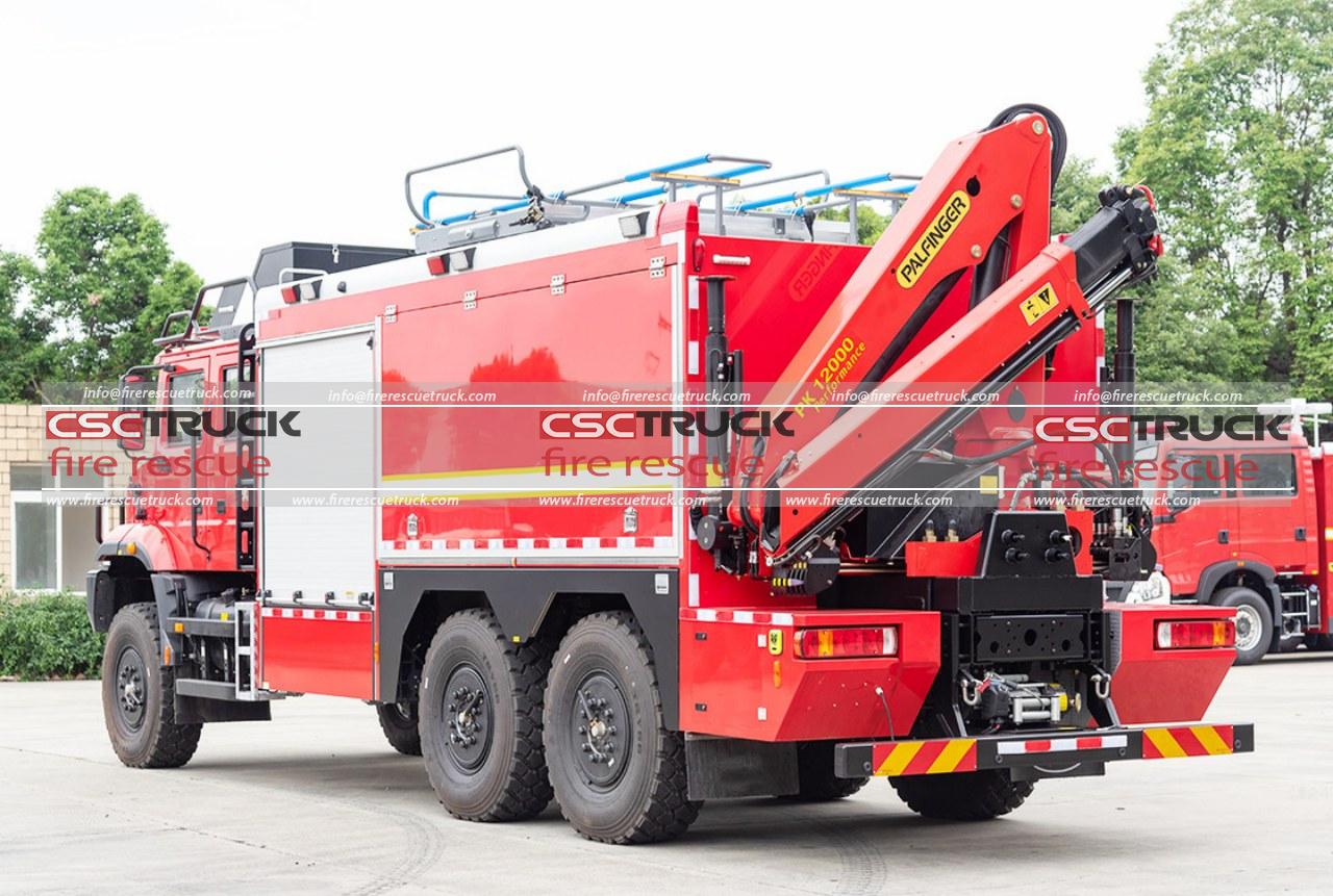 6x6 Wildland Fire Engine​ Mounted 6ton PALFINGER Crane (3)