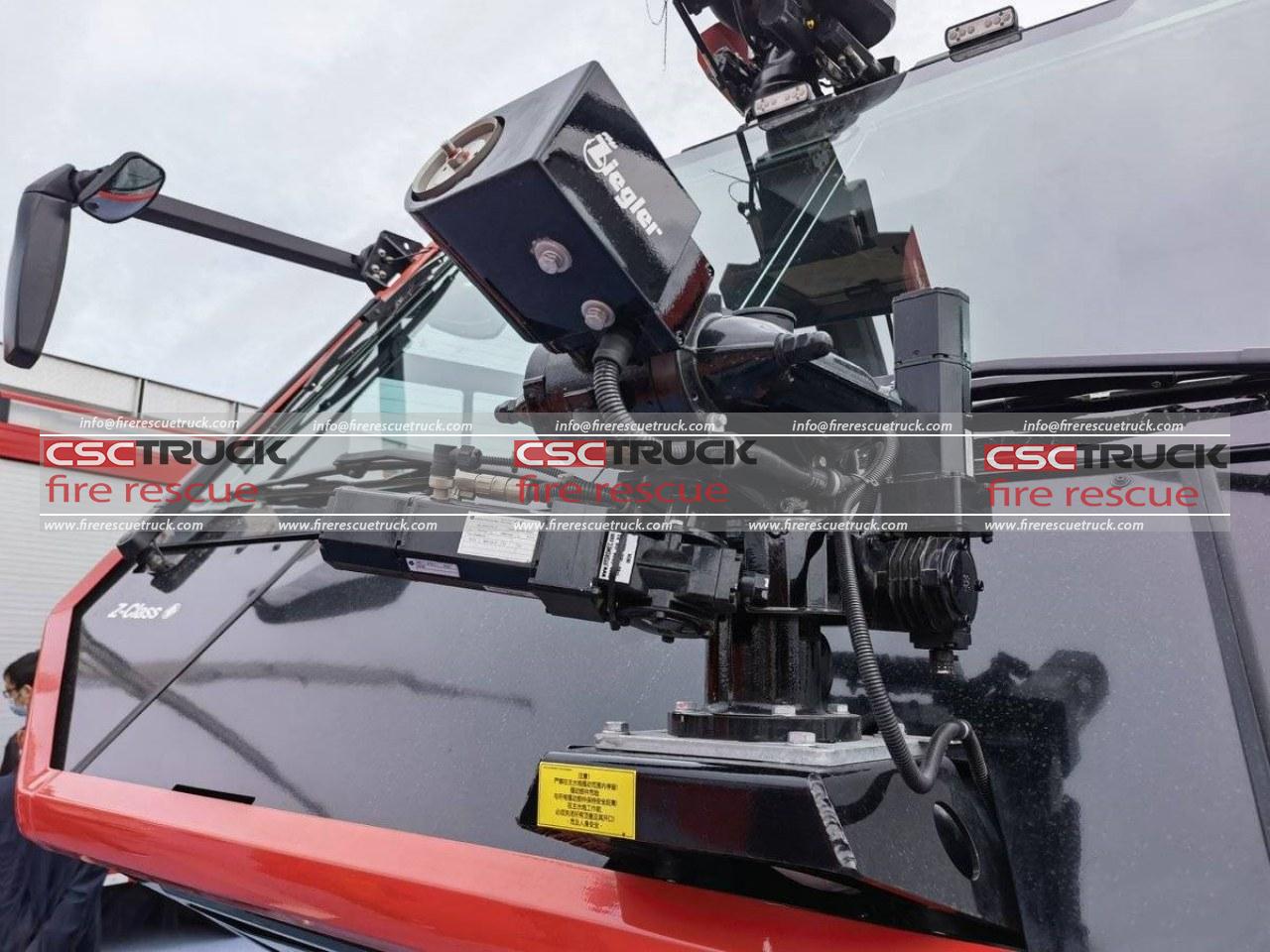 Powered by 770 Horsepower Engine Exploring the Ziegler 4x4 Airport Fire Truck (4)