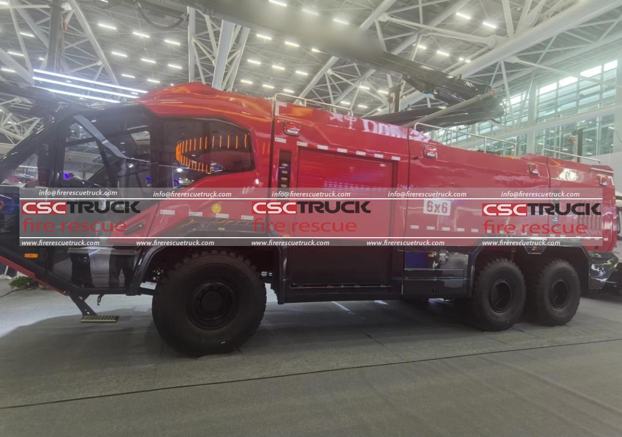 Ziegler 6X6 14000L Airport Firefighting Truck​ (5)