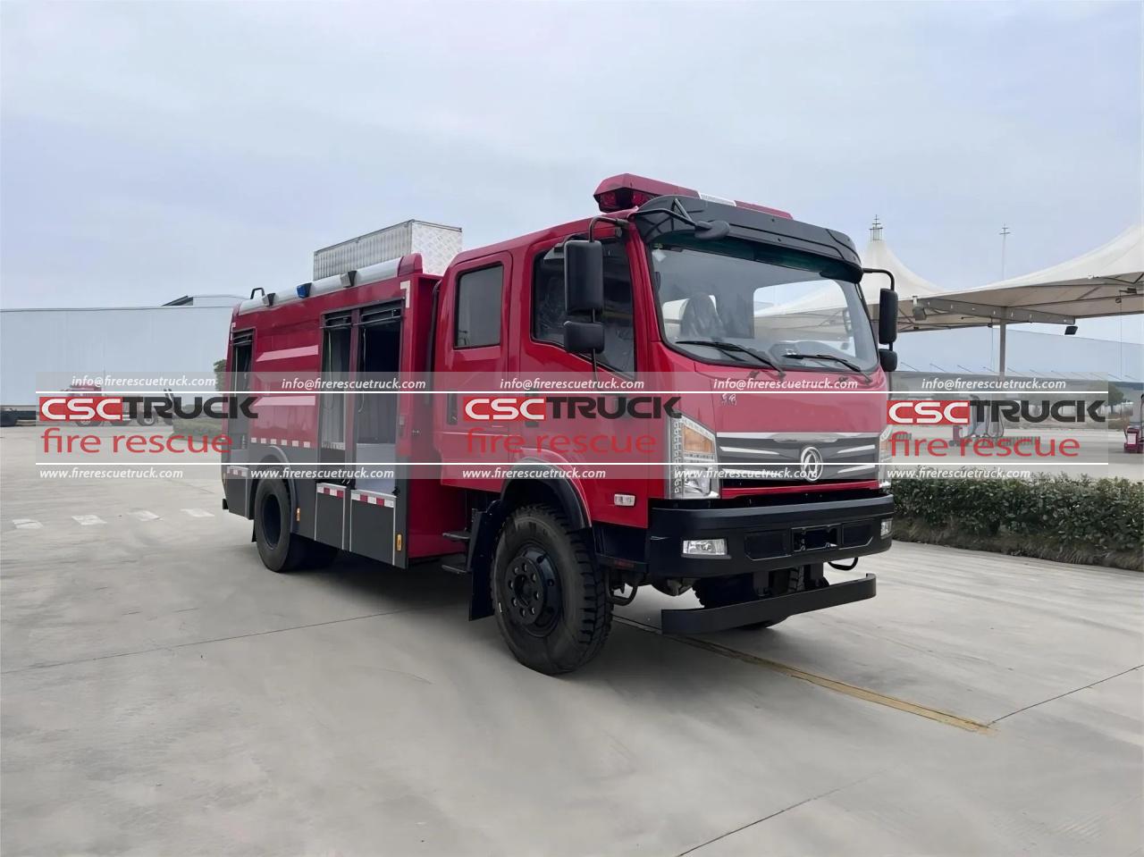 4x4 Off Road 5CBM Water Tank Fire Engine (5) 4x4 Off Road 5CBM Water Tank Fire Engine (5)