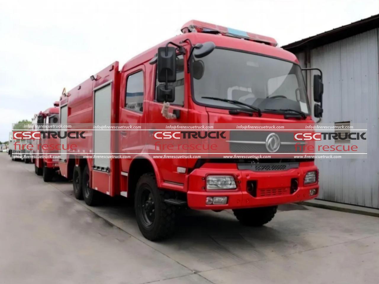 6x6 5CBM Off Road Water Fire Truck (2)
