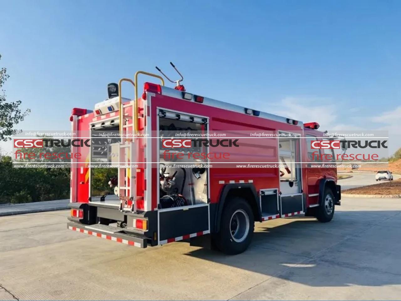 ISUZU 8t Water Foam Tanker Fire Truck (3) ISUZU 8t Water Foam Tanker Fire Truck (3)