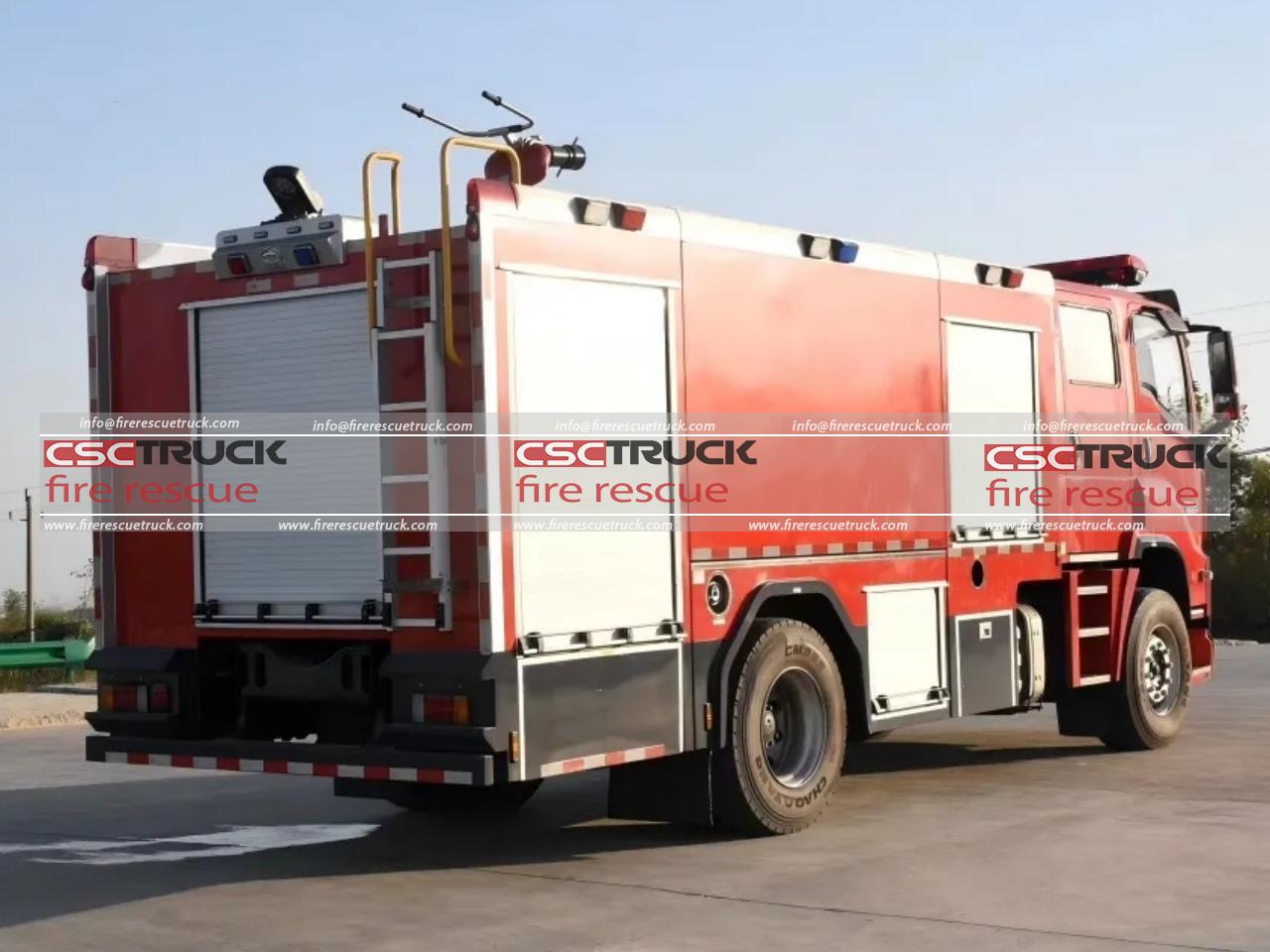 ISUZU GIGA 4x4 7CBM Water Foam Fire Tender (5) ISUZU GIGA 4x4 7CBM Water Foam Fire Tender (5)