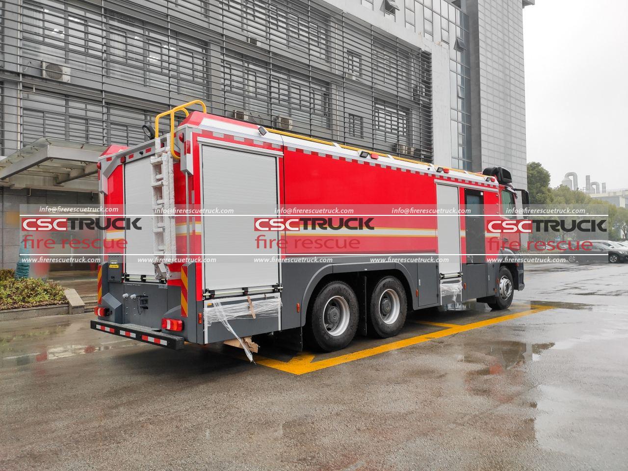 Mercedes Benz 10 Wheelers 16T Water Bowser (2)