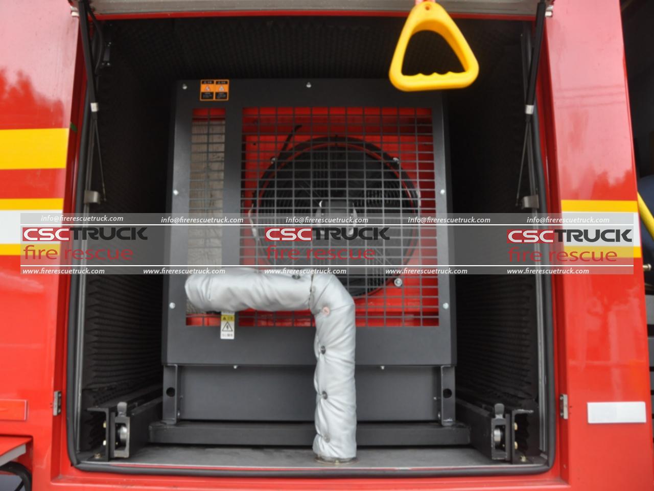 Mercedes Benz 4T UAV Carrier Tanker Fire Truck (6) Mercedes Benz 4T UAV Carrier Tanker Fire Truck (6)